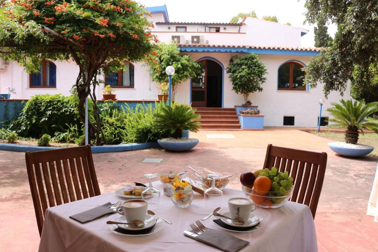 Villa Valentina Park Posada  Exterior photo